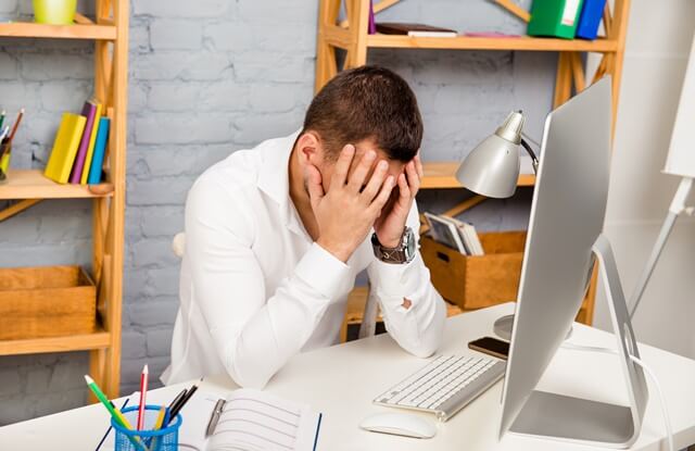 Saiba como identificar e lidar com o estresse emocional no trabalho